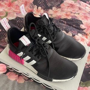 Adidas NMD_R1 Women’s Size 9 Marimekko
